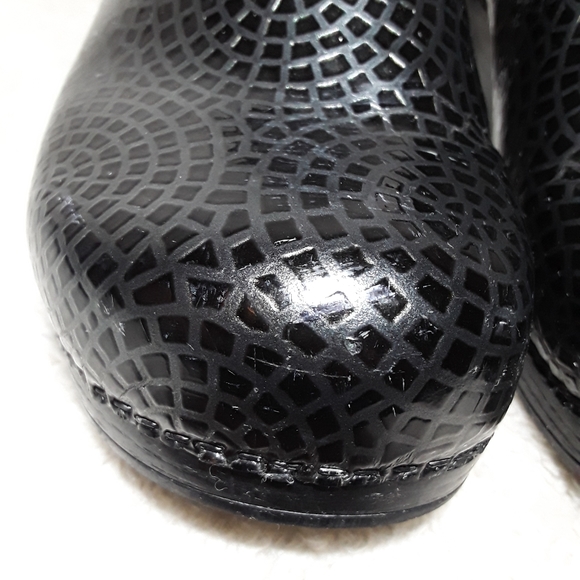 Dansko Black Patterned Clogs Size 41 - Picture 12 of 13